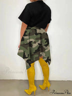 Irregular Buttoned Graceful Rib Crop Top