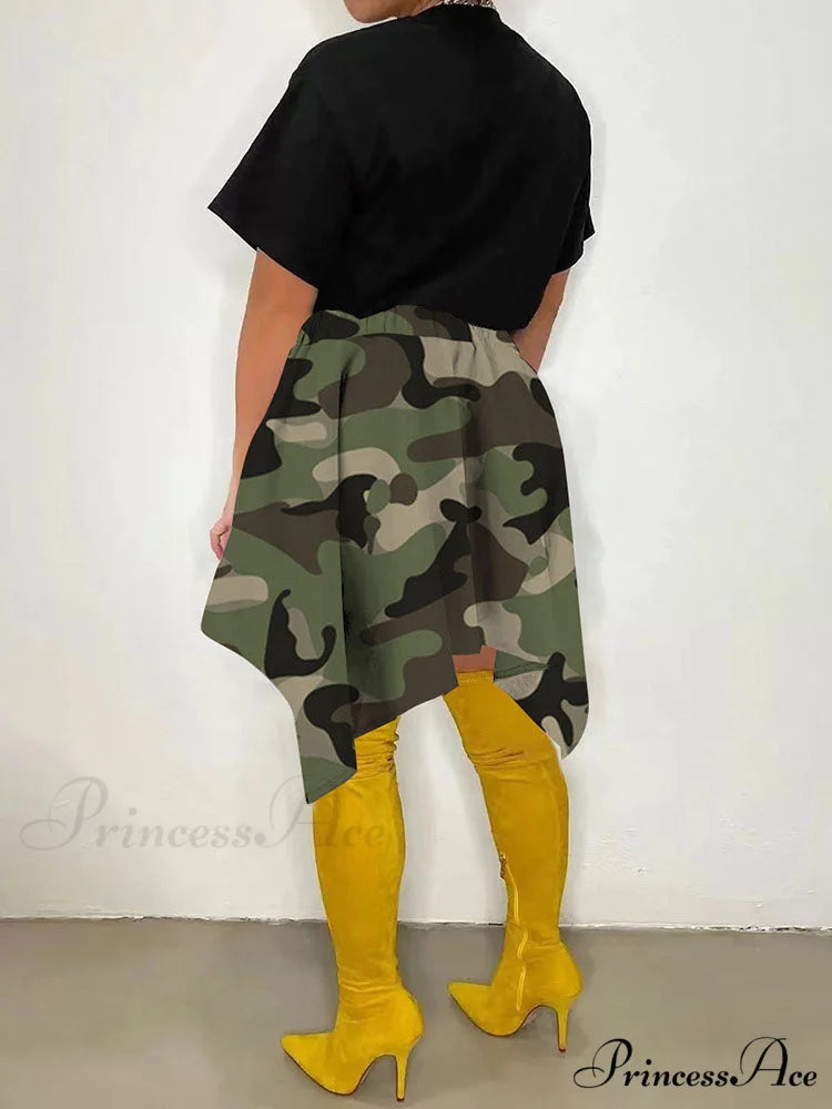 Irregular Buttoned Graceful Rib Crop Top