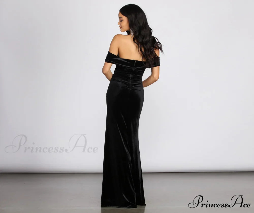 Jenisa Formal Off Charming The Shoulder Dress