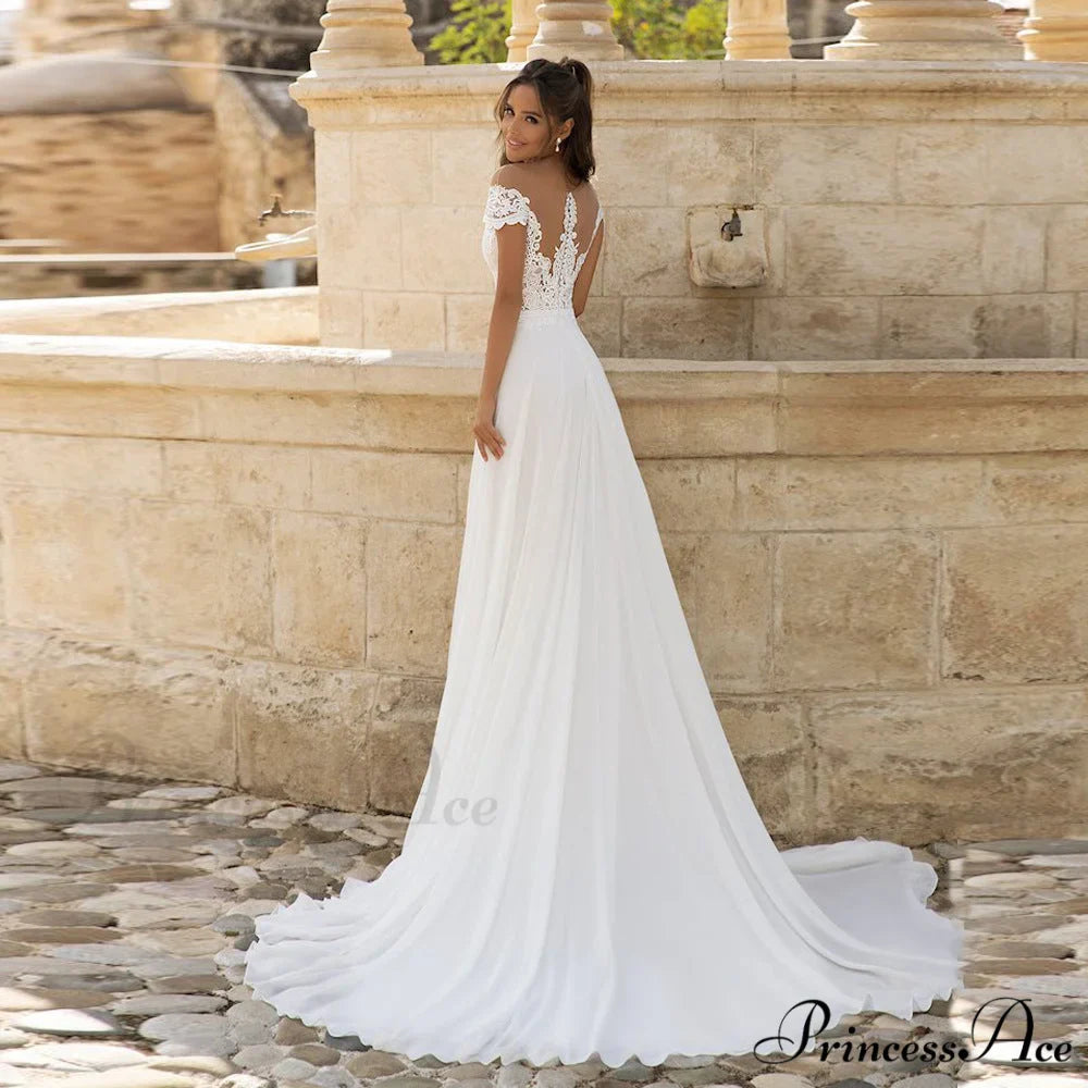 Lace Exposed-Shoulder Marriage Gown