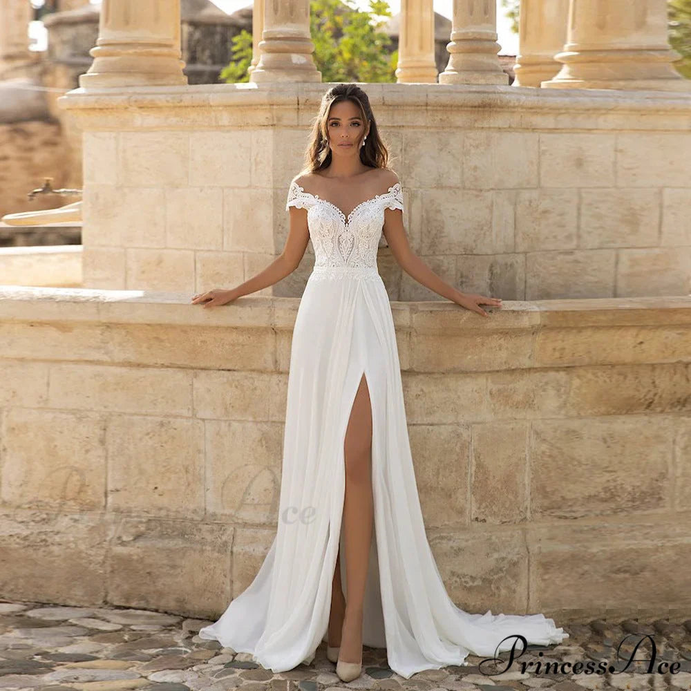 Lace Exposed-Shoulder Marriage Gown