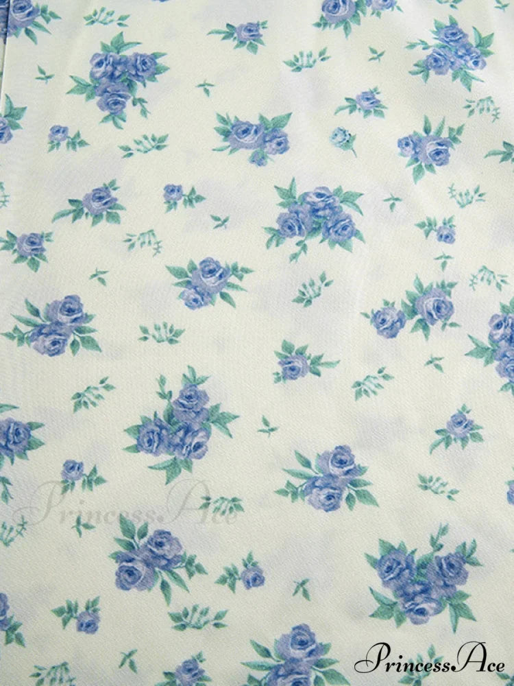 Lace Trim Graceful Buttoned Crop Top