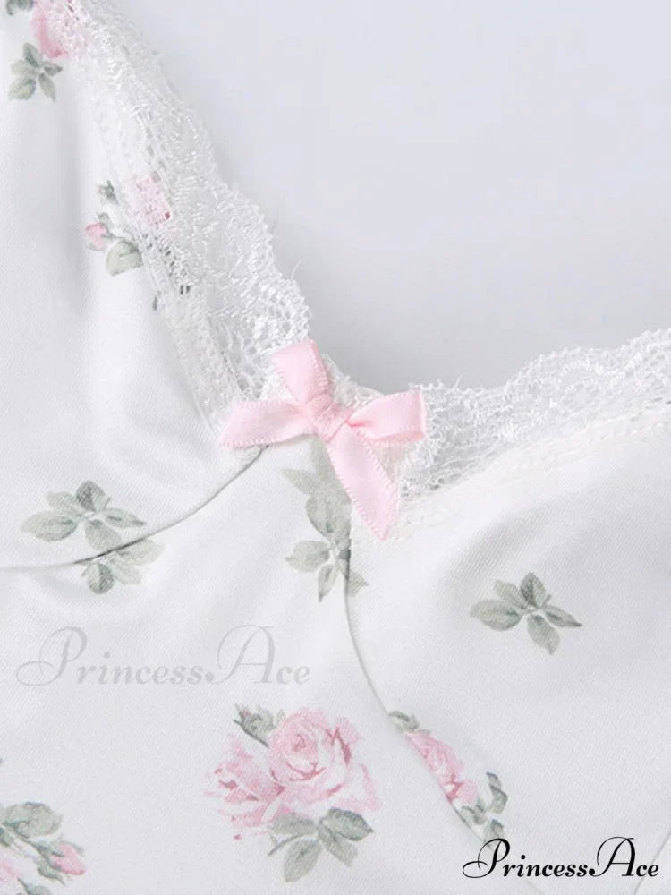 Lace Trim Graceful Cropped Tank Top