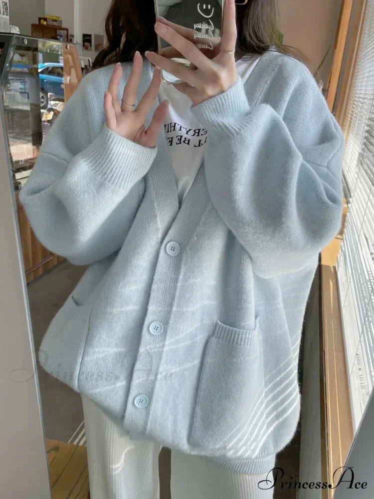 Large Preppy V-Neck Knitted Knit Cardigan