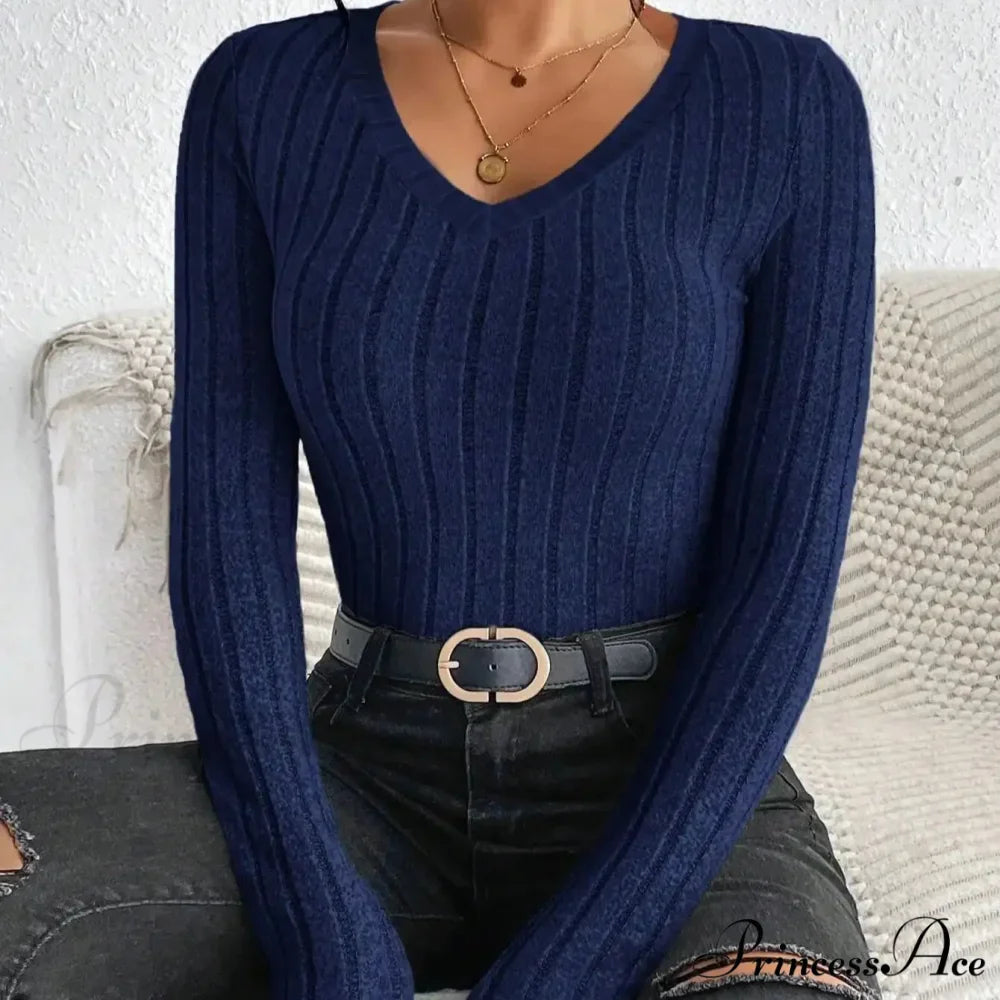 Light Deluxe Basic Sleek Cozy V-Neck Pullover Top Women