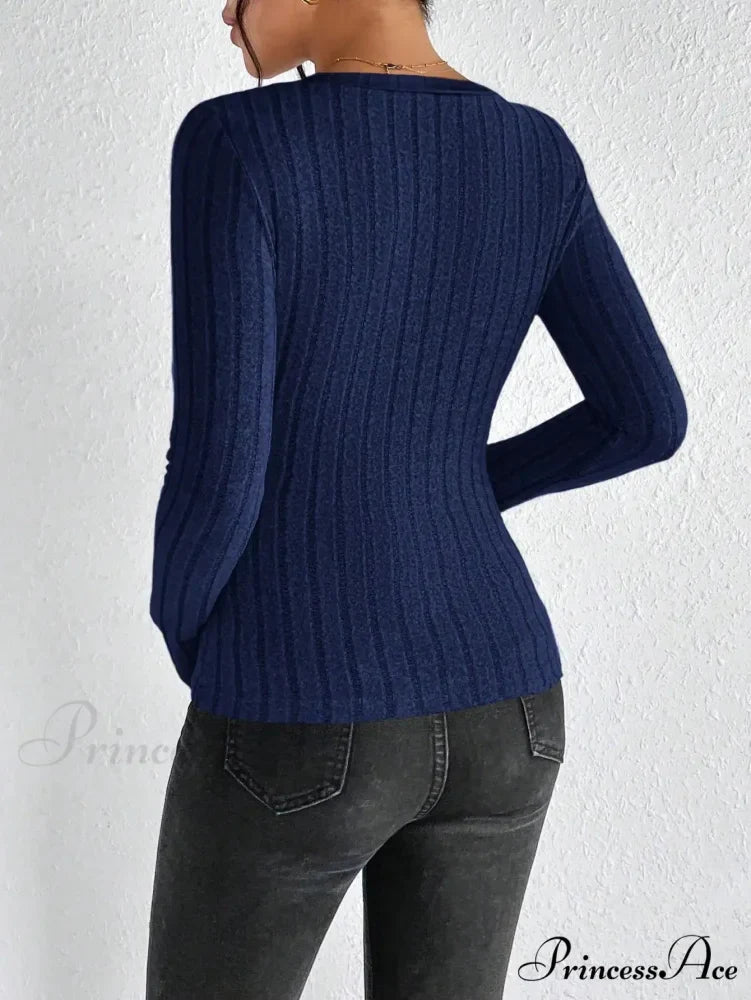 Light Deluxe Basic Sleek Cozy V-Neck Pullover Top Women