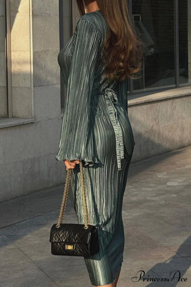Long Sleeve Pleated Flares Dress with Tie-waist