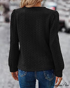 Long-sleeved sweatshirt with round neck