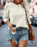 Long-sleeved sweatshirt with round neck