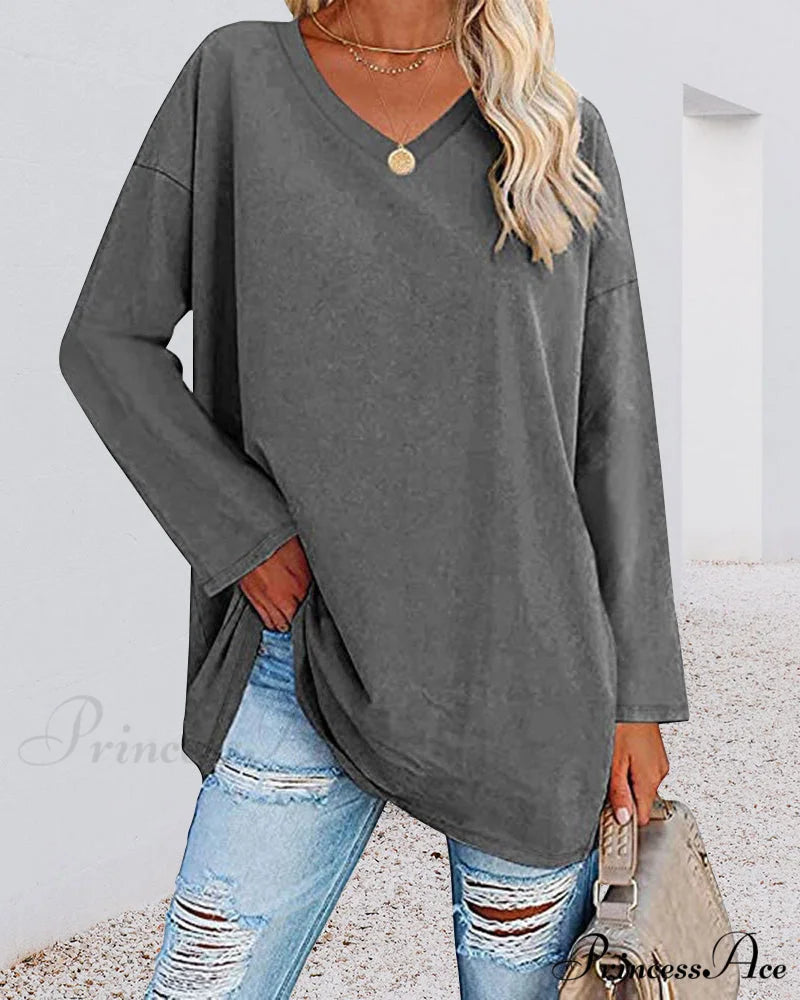 long-sleeved women's V-neck t-shirt