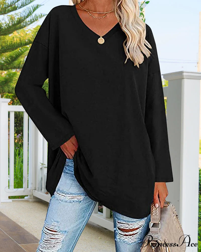 long-sleeved women's V-neck t-shirt
