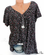 loose short-sleeved V-neck tee