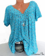 loose short-sleeved V-neck tee
