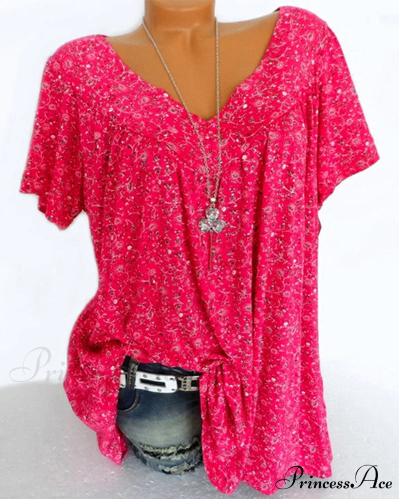 loose short-sleeved V-neck tee