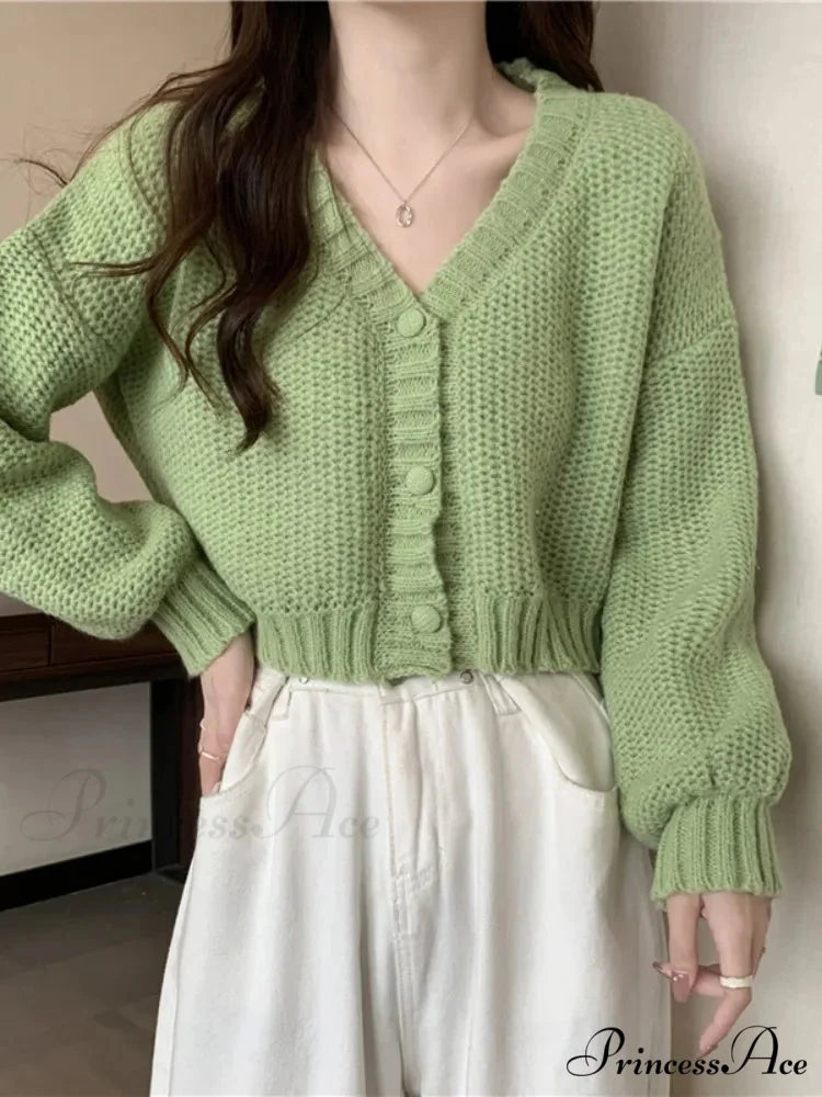 Low-cut Buttoned Knitted Cardigan