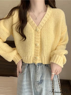 Low-cut Buttoned Knitted Cardigan
