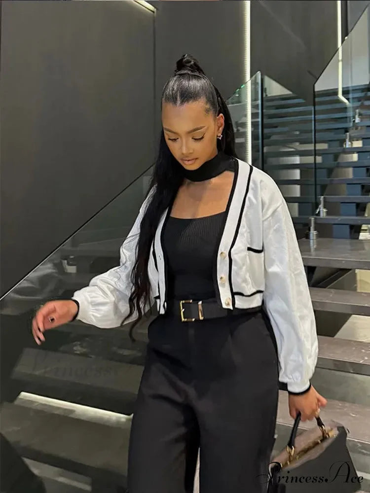 Low-cut Cropped Differentiating Cardigan