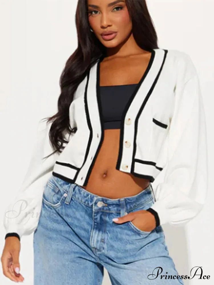 Low-cut Cropped Differentiating Cardigan