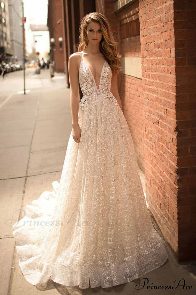 Low-cut Neckline Sleeveless Mermaid Bridal Gown