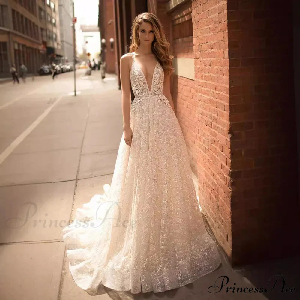 Low-cut Neckline Sleeveless Mermaid Bridal Gown