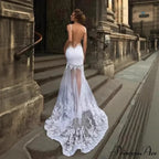 Low-cut Sleeveless Lace Bridal Gown