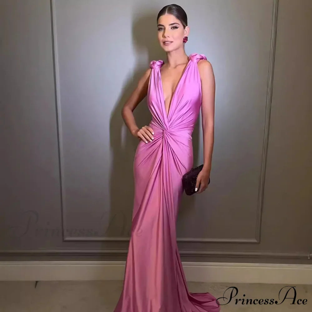 Low-cut Sleeveless Open-back Monochrome Prom Dress