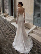 Low-cut V-Neck Extended Sleeve Marriage Gown