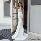 Low-cut V-Neck Mermaid Bridal Gown
