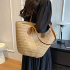 Luxurious Texture Traveler Shoulder Bag
