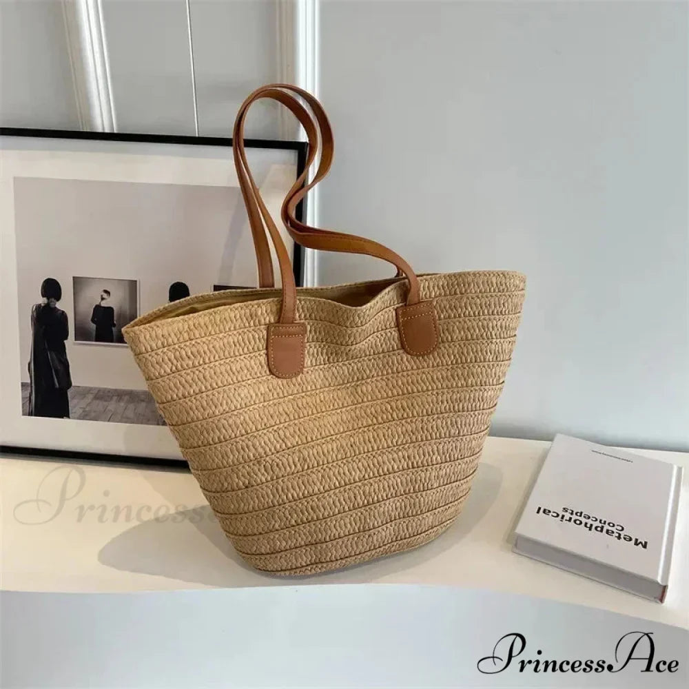 Luxurious Texture Traveler Shoulder Bag