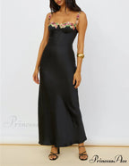 Magnetic Forces Flower Charming Embroidery Maxi Dress Black