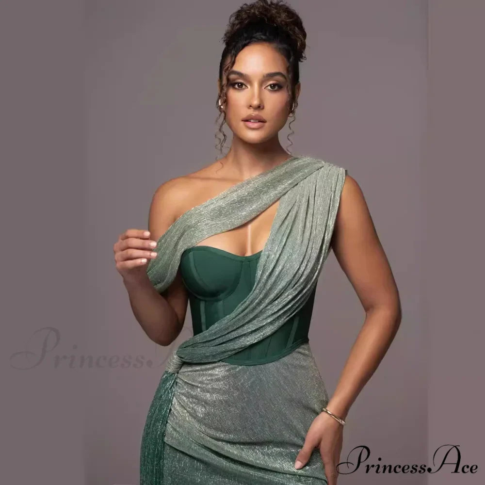 Monochromatic Sleeveless Bandeau Slit Prom Dress