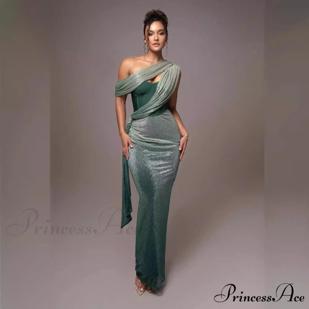 Monochromatic Sleeveless Bandeau Slit Prom Dress