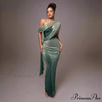 Monochromatic Sleeveless Bandeau Slit Prom Dress