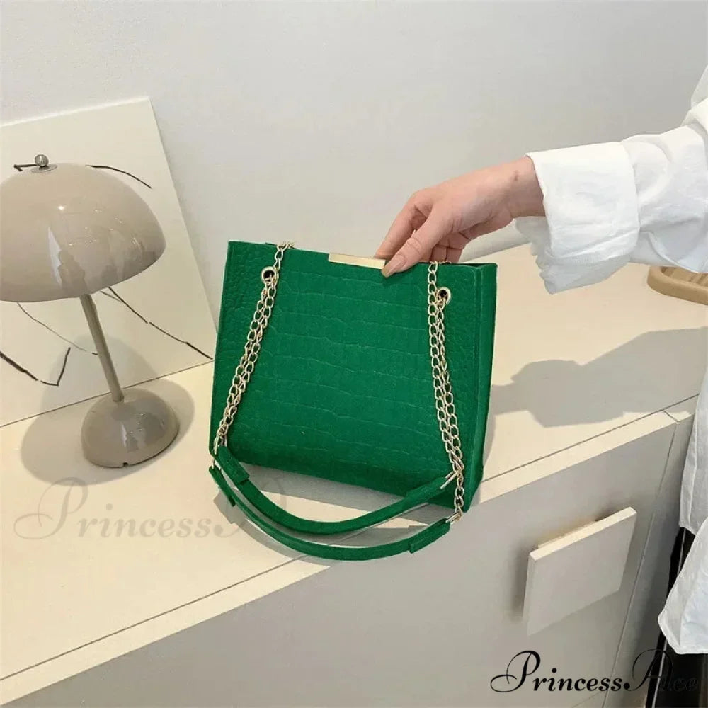 Monochrome Crocodile Pattern Spacious Shoulder Handbag