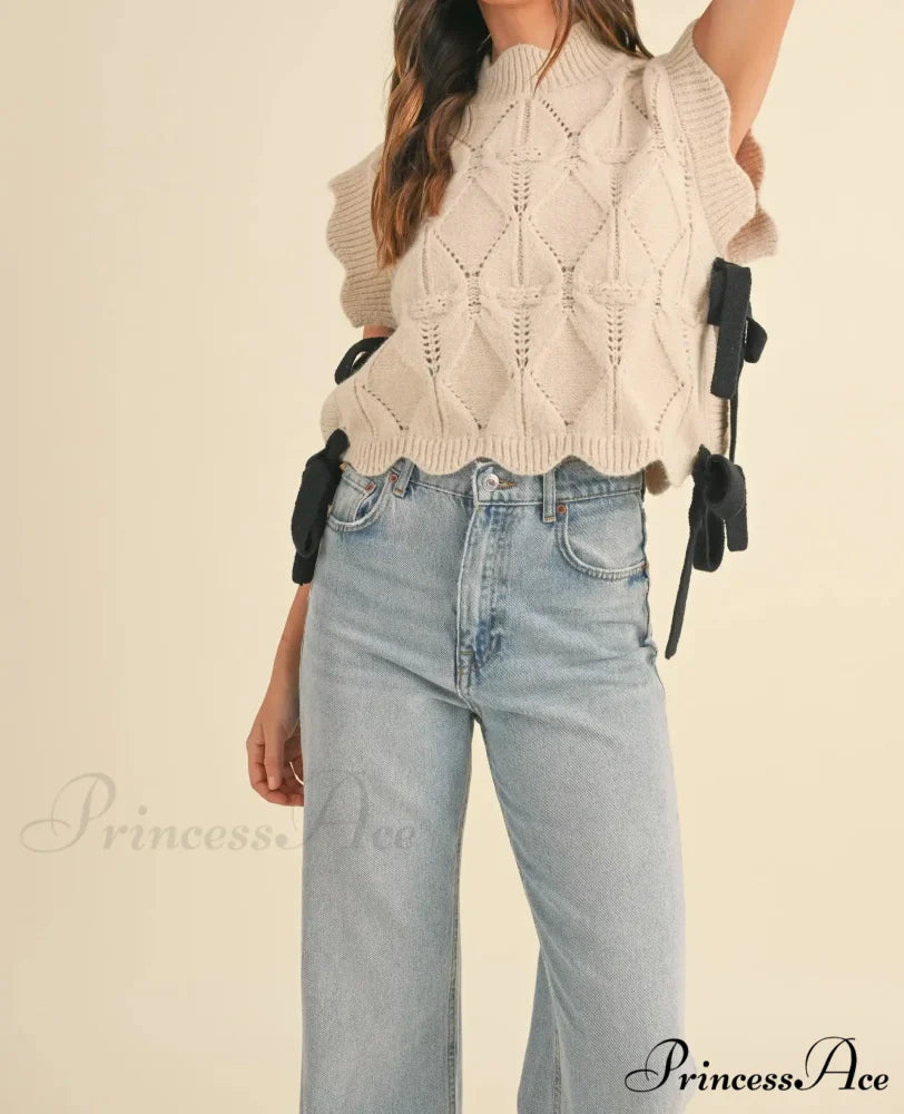 Monochrome Scalloped Edging Cozy Jumper