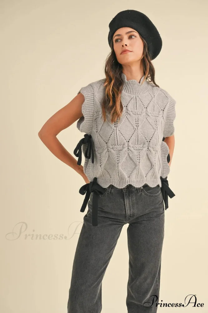 Monochrome Scalloped Edging Cozy Jumper