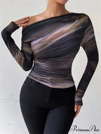 Multicolored Single Shoulder Form-Fitting Long Sleeve Knit Top