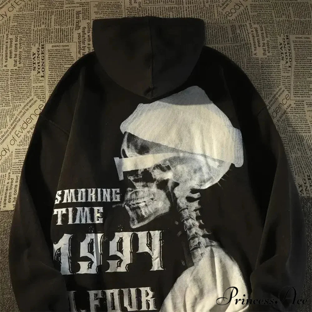 Mysterious Breeze Skull Design Informal Hoodie