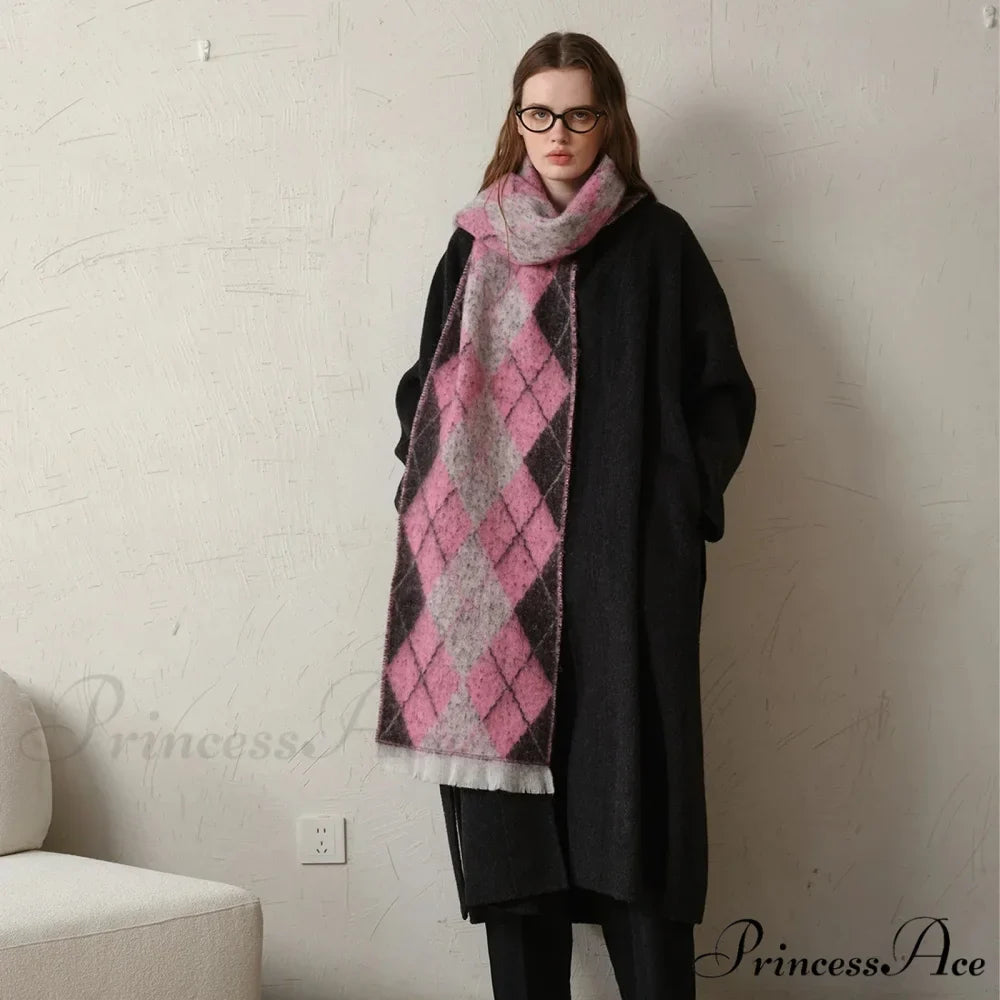 New Retro Argyle Jacquard Plaid Warm Neck Scarf for Autumn Winter 2024
