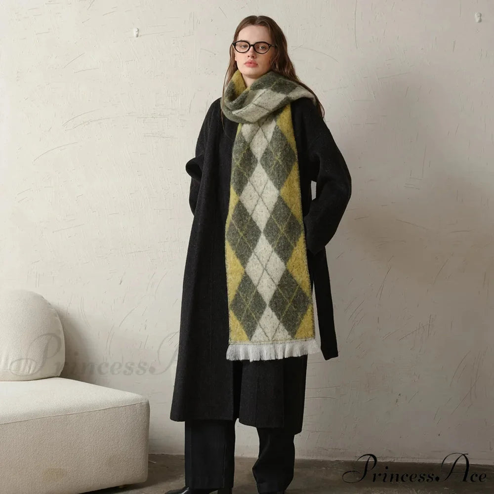 New Retro Argyle Jacquard Plaid Warm Neck Scarf for Autumn Winter 2024