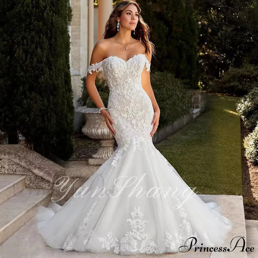 Off-The-Shoulder Lace Mermaid Bridal Wedding Gown