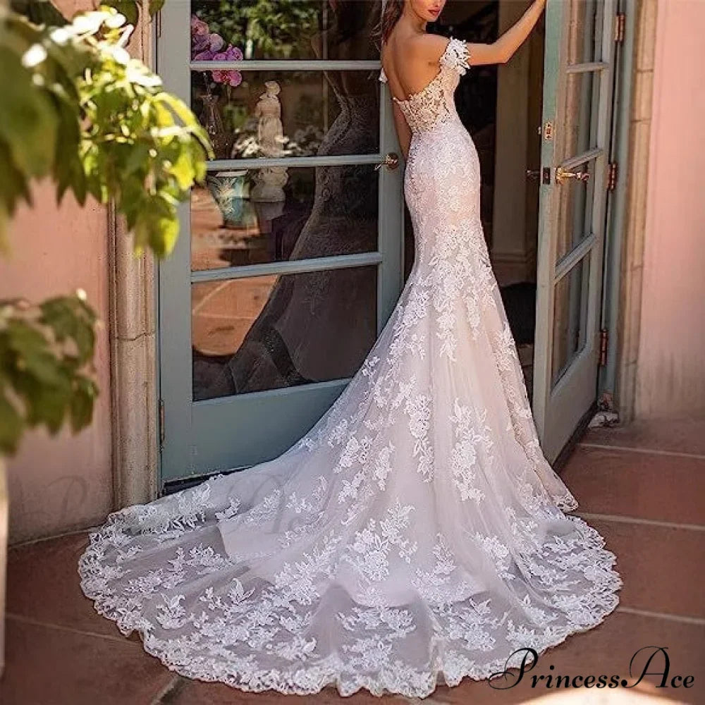 Off-The-Shoulder Lace Mermaid Bridal Wedding Gown
