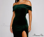 Olivia Formal Velvet Charming Off-The-Shoulder Maxi Dress