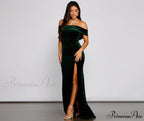 Olivia Formal Velvet Charming Off-The-Shoulder Maxi Dress