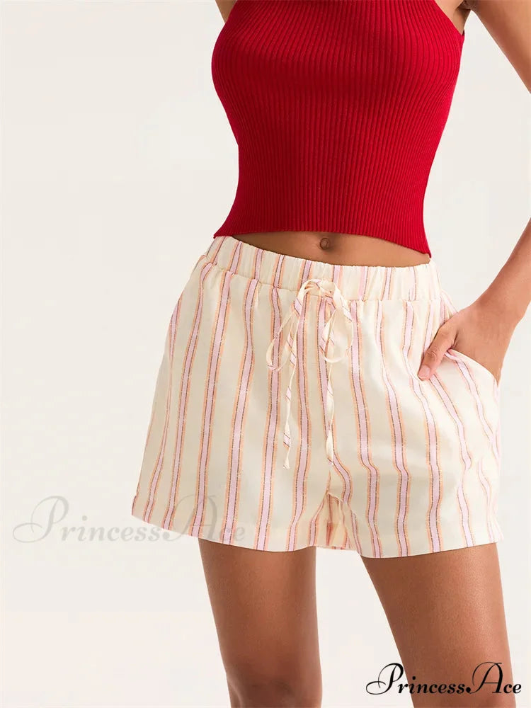 Patterned Broad Leg Pocket Short