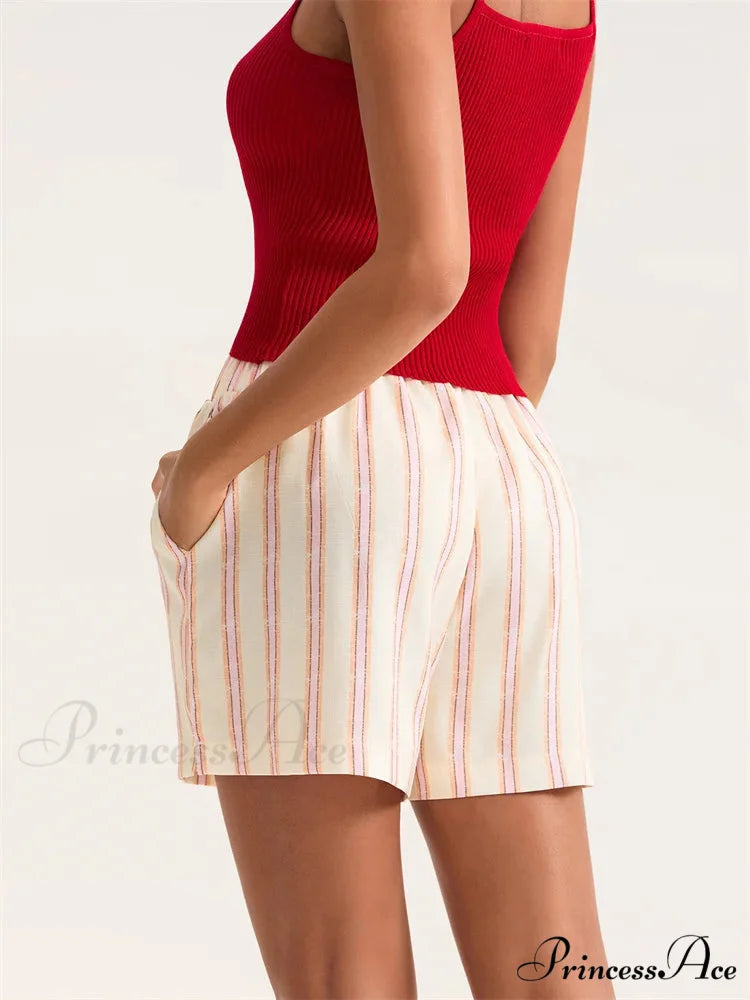 Patterned Broad Leg Pocket Short