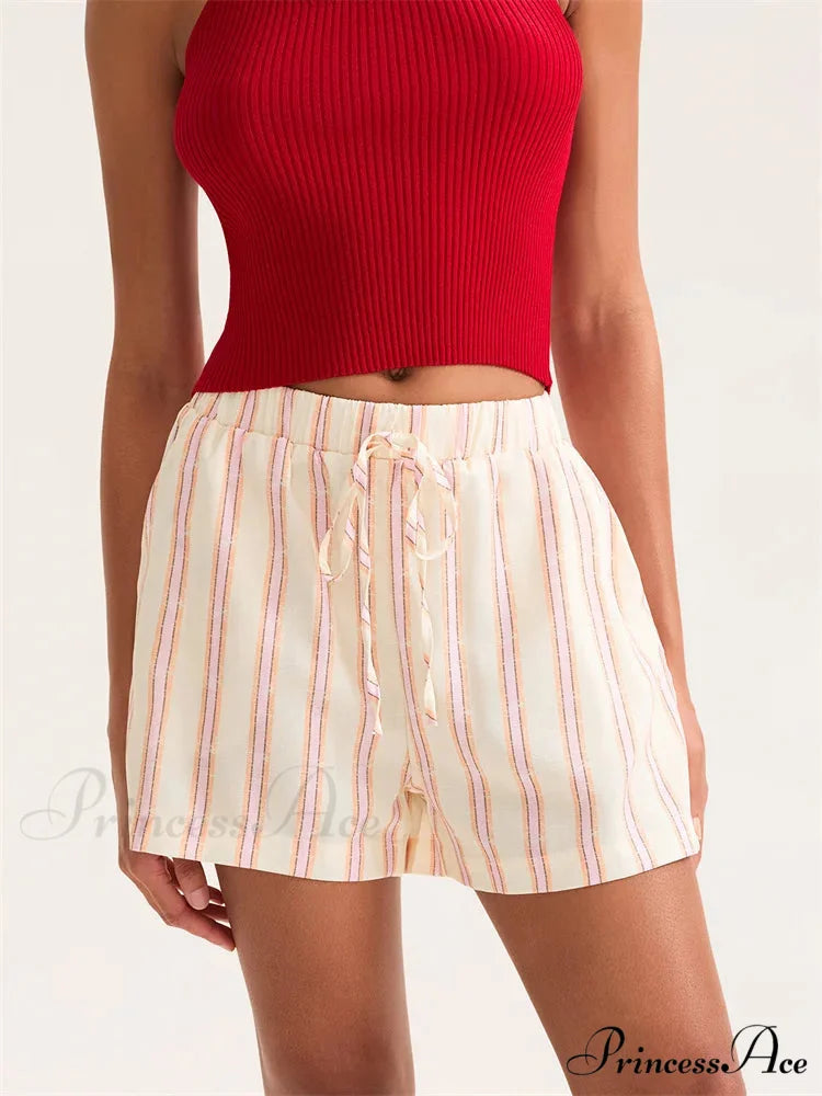 Patterned Broad Leg Pocket Short