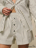 Patterned Button Wide Leg Short