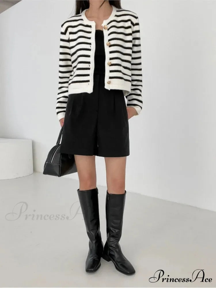 Patterned Print Cropped Baggy Knit Cardigan